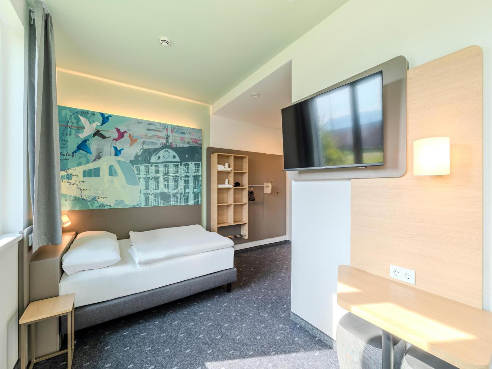 B&B Hotel Offenburg-Hbf Exterior foto