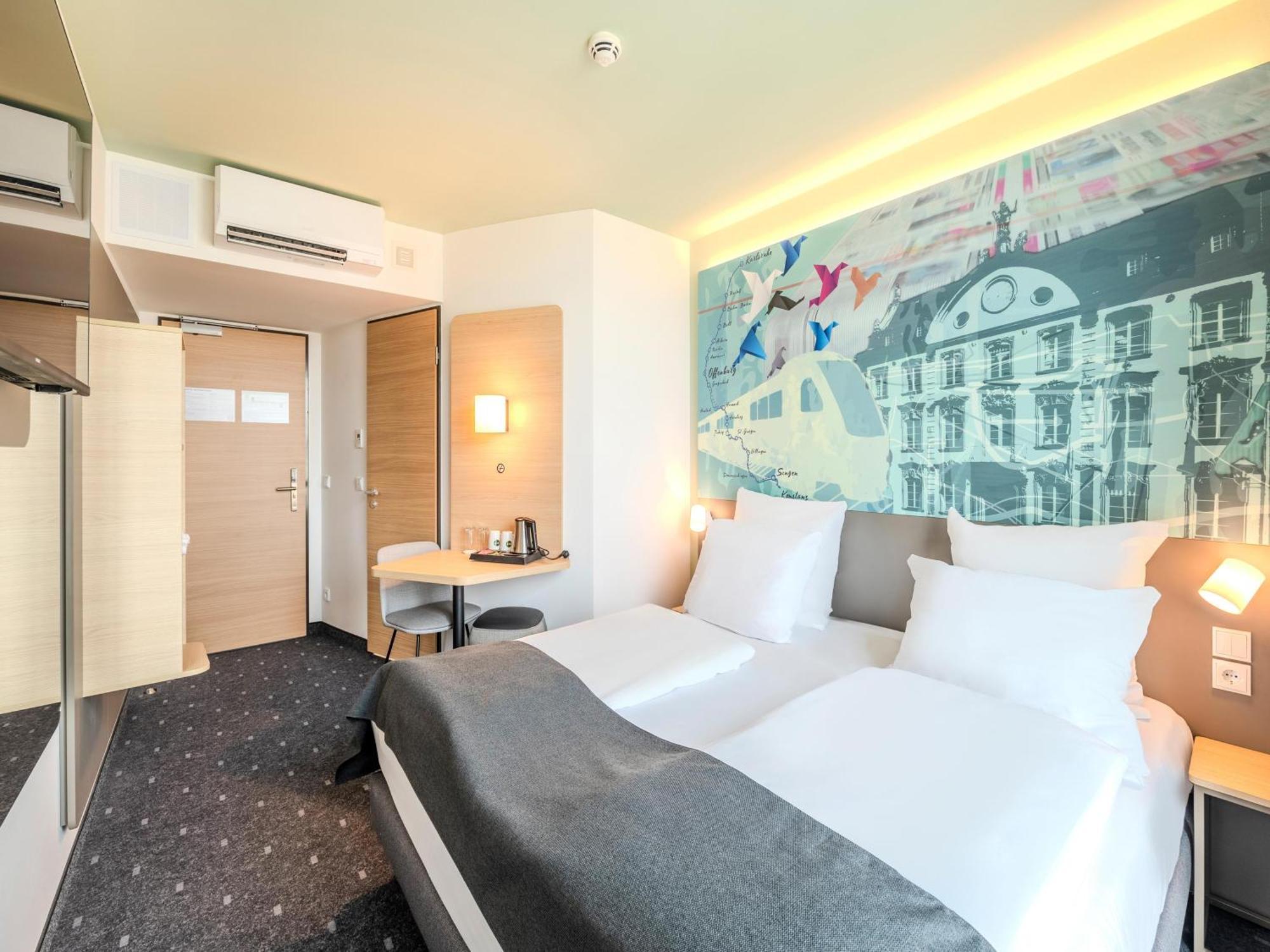 B&B Hotel Offenburg-Hbf Exterior foto